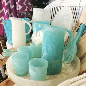 Jarra de Resina Artesanal con Efecto Mármol Aqua Swirl, Estilo Clásico, Ecológica, Apta para Lavavajillas, Capacidad de 1.5L para Bar en Casa - Product Image 3