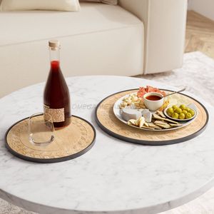 Bandeja de madera de mango hecha a mano en color miel natural con forma ovalada elegante y superficie texturizada perfecta para la decoración del hogar - Product Image 6