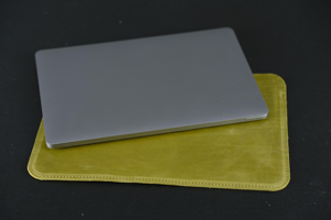 Funda para portátil de cuero genuino hecha a mano de primera calidad, funda para portátil duradera y ligera, elegante funda Vintage para profesionales de negocios - Product Image 4