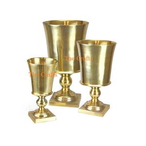 Brass <b>Gold</b> Color <b>Artificial</b> <b>Flower</b> Vase Set Of Three Different Sizes <b>Flower</b> Vase For Hotel Restaurant Usage - Product Image 1