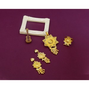 Collar con colgante de flor para mujer de calidad superior chapado en oro con pendientes, joyería de moda para mujer, regalo, fiesta de boda - Product Image 3