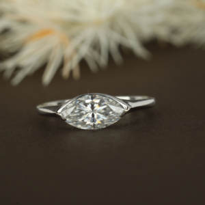 Juego de medio bisel de último diseño Marquise Cut Lab Grown VVS1 Clarity Diamonds 925 Silver y 10K/14K/18K Gold para bodas y fiestas - Product Image 1