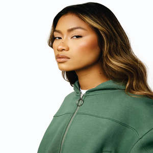 Sudadera con Capucha Deportiva Corta para Mujer, 65% Algodón, 35% Poliéster, Cierre Completo, Color Verde Racing - Product Image 4