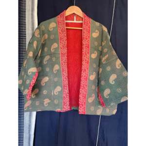 Châle court japonais en tissu tissé à motif Paisley pour la saison printanière - Product Image 1