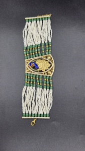 Pulsera de Plata 925 con Baño de Oro, Perlas Multicapa y Cuarzo Verde con Diseño de Pavo Real Meenakari |   Venta al por Mayor de Artículos Nupciales Indios | - Product Image 3