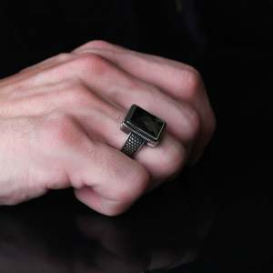 Ventes chaudes Azuris VALKH1431 Bague pour homme en argent sterling 925 de style ottoman avec pierre noire naturelle, élégante et tendance, Turquie - Product Image 2