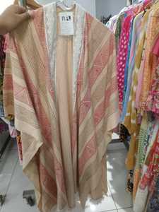 Tunique tie-dye jaune moutarde de meilleure qualité, haut en gaze de coton à manches longues de style bohème avec pompon, chemises décontractées et de villégiature - Product Image 2