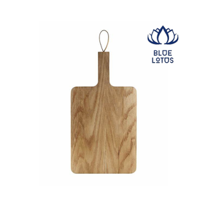 Planche à découper en bois pour la cuisine - Product Image 1