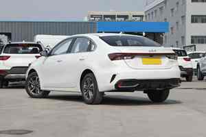 รถยนต์ขายดี K3 2025 เกียร์อัตโนมัติ กล้องมองหลัง เครื่องยนต์เบนซิน ซีดาน พวงมาลัยซ้าย เบาะสีเข้ม ไฟหน้า LED หลังคาซันรูฟ - Product Image 4