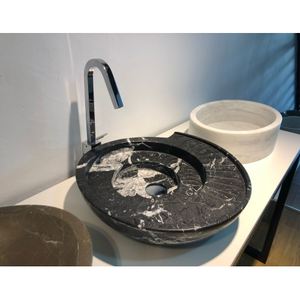 Accessoire de vanité de salle de bain élégant Markina Spiral Sink - Product Image 1