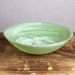 Cuenco de resina con patrón de seguridad para alimentos y patrón de remolino de agua utilizado para contener ensalada - Product Image 1