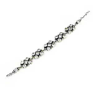 Bracelet en cristal étincelant pour les femmes, à porter lors de soirées - Product Image 1