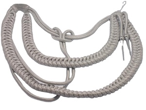 Aiguillettes de luxe haut de gamme avec épingle de sûreté, cordon torsadé argenté, embout en mylar doré, cordon d'épaule et embouts métalliques - Product Image 4