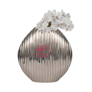 Casting Aluminum Metal Embossed Design Metal <b>Vase</b> in <b>Unique</b> Finished Modern Design Hot Selling Metal Flower <b>Vase</b> Handmade - Product Image 6