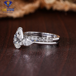 แหวนทองคำขาวประดับเพชรทรงลูกแพร์และทรงกลม น้ำหนัก 1.906 กะรัต โดย Lab-Stone / สุดยอดแห่งความหรูหรา / สี EF-VS - Product Image 3