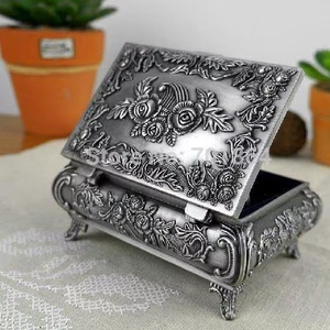 Élevez votre collection avec des boîtes à bijoux en métal Design Taj Mahal élégantes et élégantes pour l'entretien de vos bijoux de stockage - Product Image 3