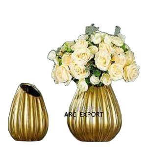 Vente en gros de grands vases à fleurs en métal doré antique lot de 2 vases de table au design élégant vases à fleurs décoratifs et pots à vendre - Product Image 1