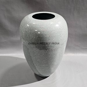 Vase rond décoratif en métal de vente chaude avec le modèle abstrait tourbillonnant de pierre et l'art de la meilleure qualité pour les intérieurs de luxe - Product Image 3