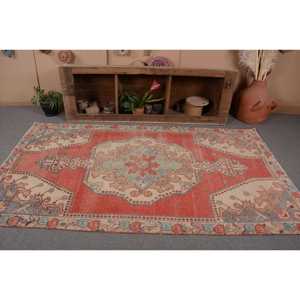 Tapis Vintage Turc Rouge Beige 4.5 X 8.2ft Large Surface Laine Patchwork Design pour Couloir ou Chambre à coucher Latex Backed - Product Image 4