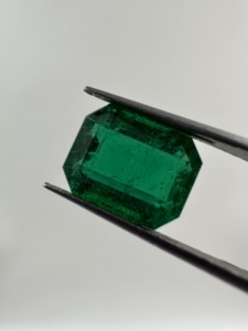 3.35กะรัตสีเขียวสดใสคุณภาพดีที่สุดพลอยแซมเบียธรรมชาติเกรดพรีเมี่ยมอัญมณีหลวมมรกตตัดสำหรับการใช้งานเครื่องประดับระดับไฮเอนด์ - Product Image 5