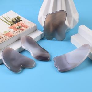 Herramienta Facial de Ágata Gris Natural con Logotipo Personalizado, Producto Nuevo, Piedra de Guasha de Ágata Gris con Borde Irregular, Empaque en Caja, Rodillo de Jade - Product Image 4