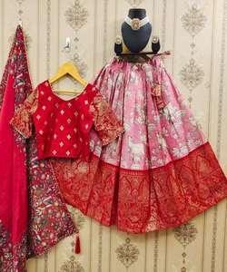 Vestidos de noche elegantes: elegante vestido de fiesta para mujer con opciones de talla grande y estilo formal sin esfuerzo para mujer en movimiento - Product Image 2