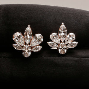 Boucles d'oreilles Hip Hop de luxe à la mode avec des diamants Moissanite ronds taille brillante or jaune 14Kt clarté VVS - Product Image 2