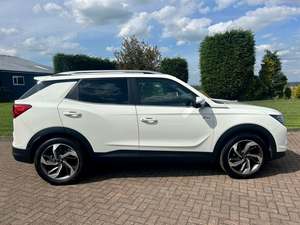 รถมือสอง พวงมาลัยซ้าย/ขวา ปี 2020 คิมจีเอ็ม / ซันยอง โครันโด 1.5 - Product Image 2