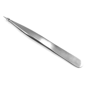 Pinzas Profesionales de Acero Inoxidable de Alta Calidad con Punta Inclinada para Cejas, Colores y Tamaños Personalizables, Disponibles al por Mayor - Product Image 1