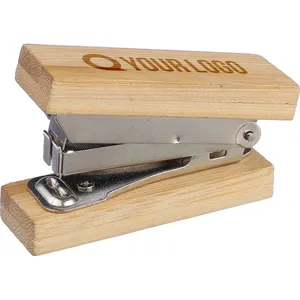 Gadgets de Oficina Personalizados Gordon: Mini Engrapadora de Bambú para Organización - Product Image 1