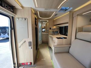 Autocaravana de aluminio Unity 24MBL de TOP Listing Leisure Travel Vans con interiores espaciosos para viajes en coche y RV - Product Image 4