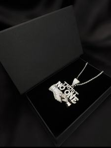 Colgante de Diamante de Alto Brillo para Hombre, Elaborado con Detalles de Precisión, Perfecto para Uso Diario y en Ocasiones Especiales, de la India - Product Image 3