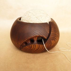 Cuenco de hilo de madera de mesa, soporte de almacenamiento de hilo de alta calidad, color caramelo brillante, forma pequeña, tejido redondeado y cuenco de hilo de ganchillo - Product Image 6