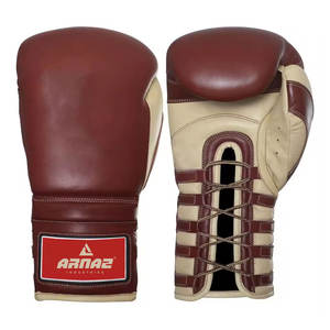 ถุงมือชกมวยที่มีการรองรับข้อมือที่มั่นคงและพื้นผิวเรียบเนียน พร้อมความสบายในการสวมใส่ที่ยาวนานและแผ่นรองเสริมความแข็งแรง - Product Image 1