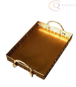 Plateau en métal décoratif de qualité supérieure pour la décoration de la maison et des événements |   Parfait pour les célébrations - Product Image 3