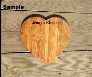 Planche à découper et plateau de service en bois - Durable, lavable au lave-vaisselle - Product Image 2