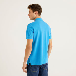 เสื้อโปโลผู้ชายแบบสั่งตัดสไตล์ลำลองสีเข้มแขนสั้นยาวมีโลโก้ของคุณเอง - Product Image 2