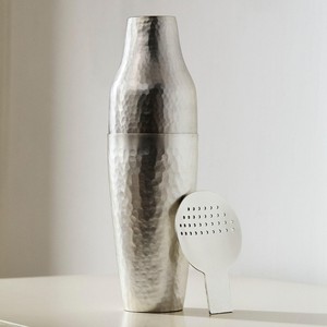 Coctelera de Acero Inoxidable Martillado con Colador Incorporado, Diseño Elegante a Prueba de Fugas para Bares Profesionales y Domésticos - Product Image 1