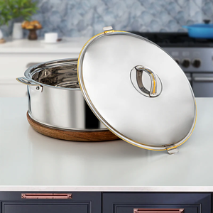 Casserole arabe tendance en acier inoxydable et serveur de nourriture en bois avec poignée en laiton à motif floral HotCase et HotPot - Product Image 1