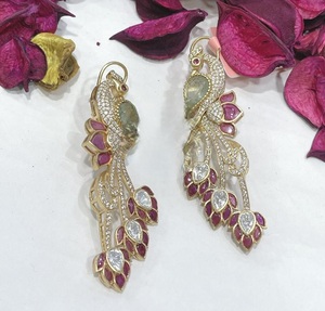 ต่างหูแบบดั้งเดิมประดับด้วยหิน ดีไซน์โดดเด่น คุณภาพเยี่ยม ชุบทอง สำหรับงานแต่งงาน คอลเลคชั่นสำหรับผู้หญิงและเด็กผู้หญิง - Product Image 1