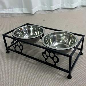 Bol pour chien en acier inoxydable durable surélevé avec un support de base lourd pour une alimentation sans dégâts et confortable - Product Image 5