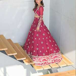 Robe de mariée romantique avec motif de dentelle et perles, 2022 - Product Image 3