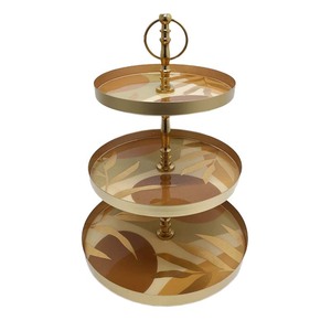 Présentoir de gâteau de forme ronde en métal à 3 niveaux au design élégant, doré, fait à la main pour un anniversaire, une fête - Product Image 4