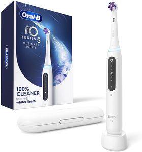 Cepillo de dientes eléctrico recargable Oral-B iO Series 5 Ultimate White con sensor de presión visible, temporizador de 2 minutos, 5 modos de limpieza - Product Image 1