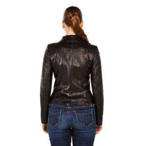 Chaqueta de moda de piel de cordero para mujer de la mejor calidad, cuello levantado, transpirable, servicios OEM al por mayor para la temporada de invierno - Product Image 2