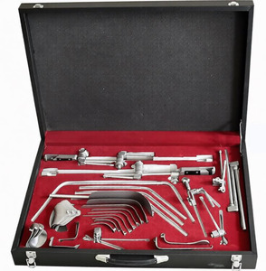 ชุดเครื่องมือผ่าตัดแบบแมนนวล Thompson Retractor System ผลิตจากเหล็กกล้าไร้สนิมเยอรมัน สำหรับใช้ในโรงพยาบาล ได้รับการรับรองมาตรฐาน CE - Product Image 1