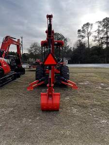 Tracteur Kubota M62 180 ch d'origine 2024 avec chargeur frontal et pelle arrière attachée, tracteur Kubota complet à vendre - Product Image 6