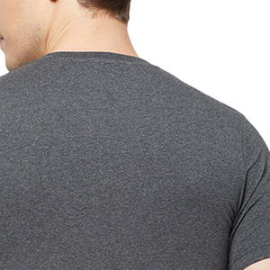 T-shirt pour homme à col en V avec logo personnalisé, couleur unie, manches courtes, vente en gros, t-shirts pour homme à col en V, manches courtes, 100% coton, vierge - Product Image 5