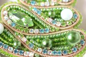 Broches con cuentas Broche de diseñador hecho a mano. Accesorios de alta calidad. Broche de diseño único. Baby shower, el mejor regalo. - Product Image 6