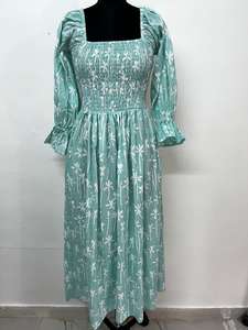 Incroyable robe portefeuille à col en V imprimée de créateur personnalisée Western pour femmes Invités de mariage Ensemble de mini robes plissées décontractées à manches longues - Product Image 5